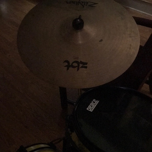 Drum Set - Picture 5 of 6